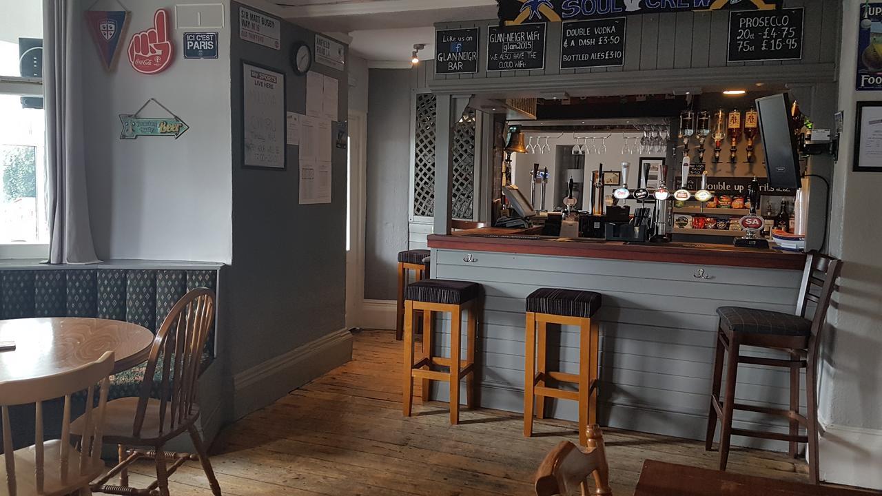Glan-Neigr Bar Hotel Rhosneigr Eksteriør billede